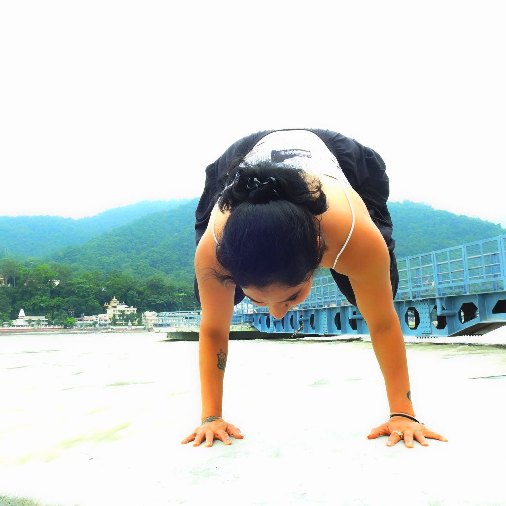 My crow progress! Also discovered I can do side crow after a class today.  It needs work but I'm too excited not to share! : r/yoga